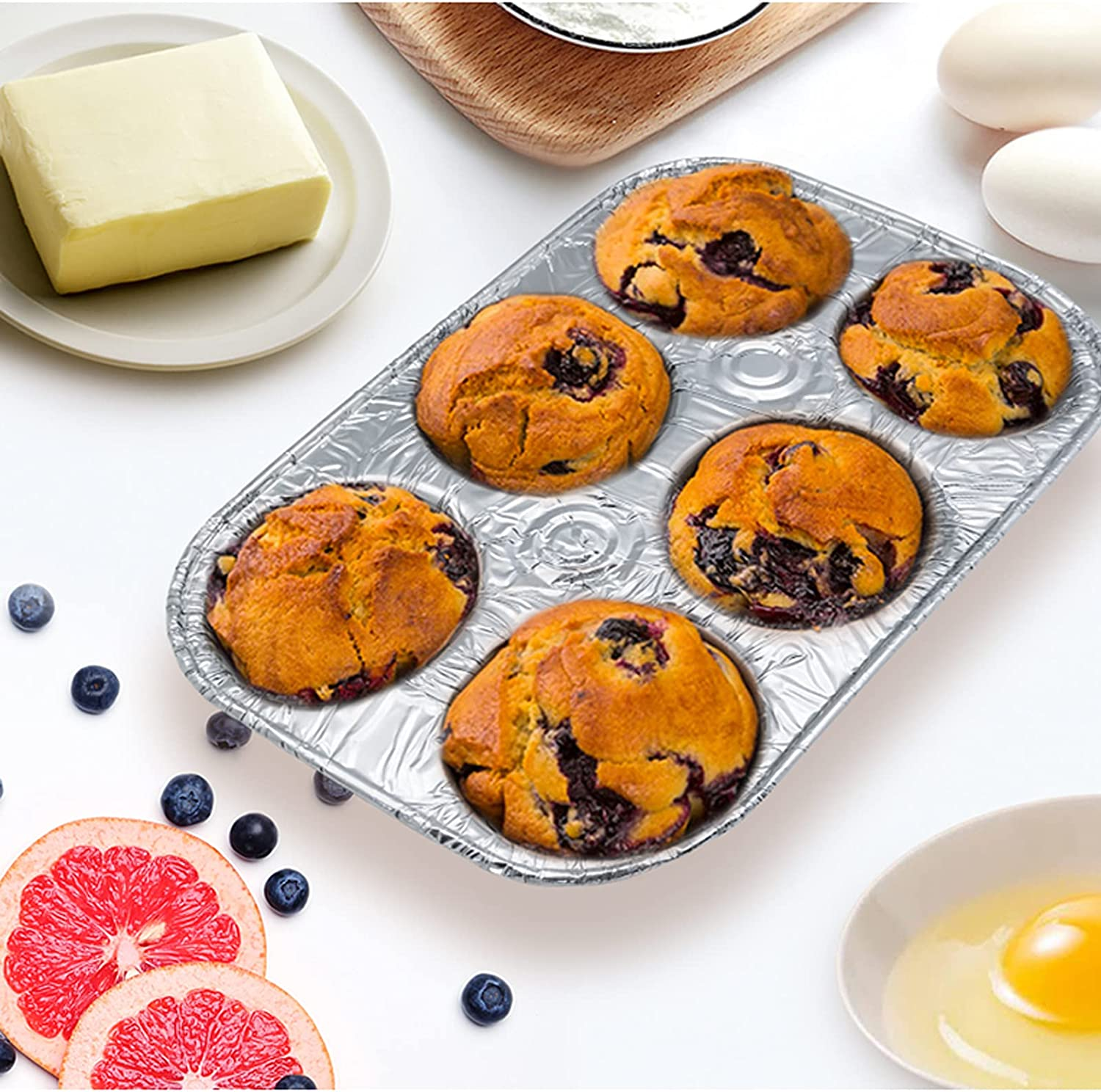Aluminum foil tray for muffins, cakes, bread, and pastries; partitioned aluminum foil tray.