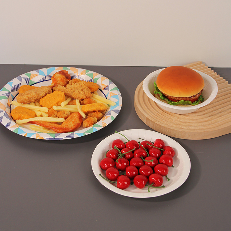 High-quality, customizable, and logo-printed disposable paper plates—ideal for cake shops and parties.