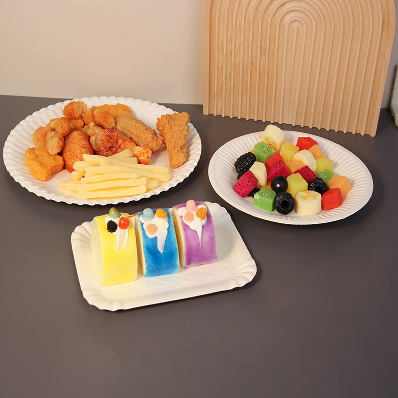 High-quality, customizable, and logo-printed disposable paper plates—ideal for cake shops and parties.