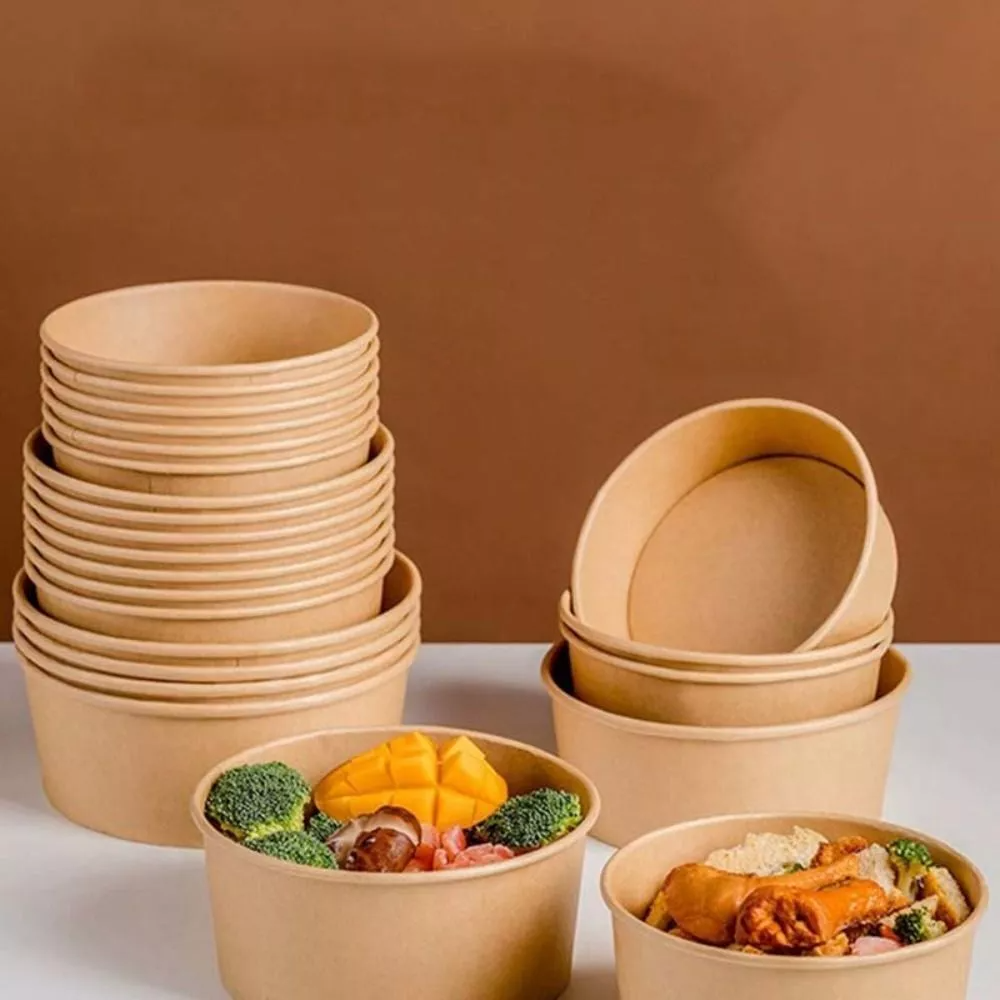 Customized white disposable food-grade kraft paper bowls, takeaway noodles, PP lids, and other food-grade kraft paper plates and bowls.