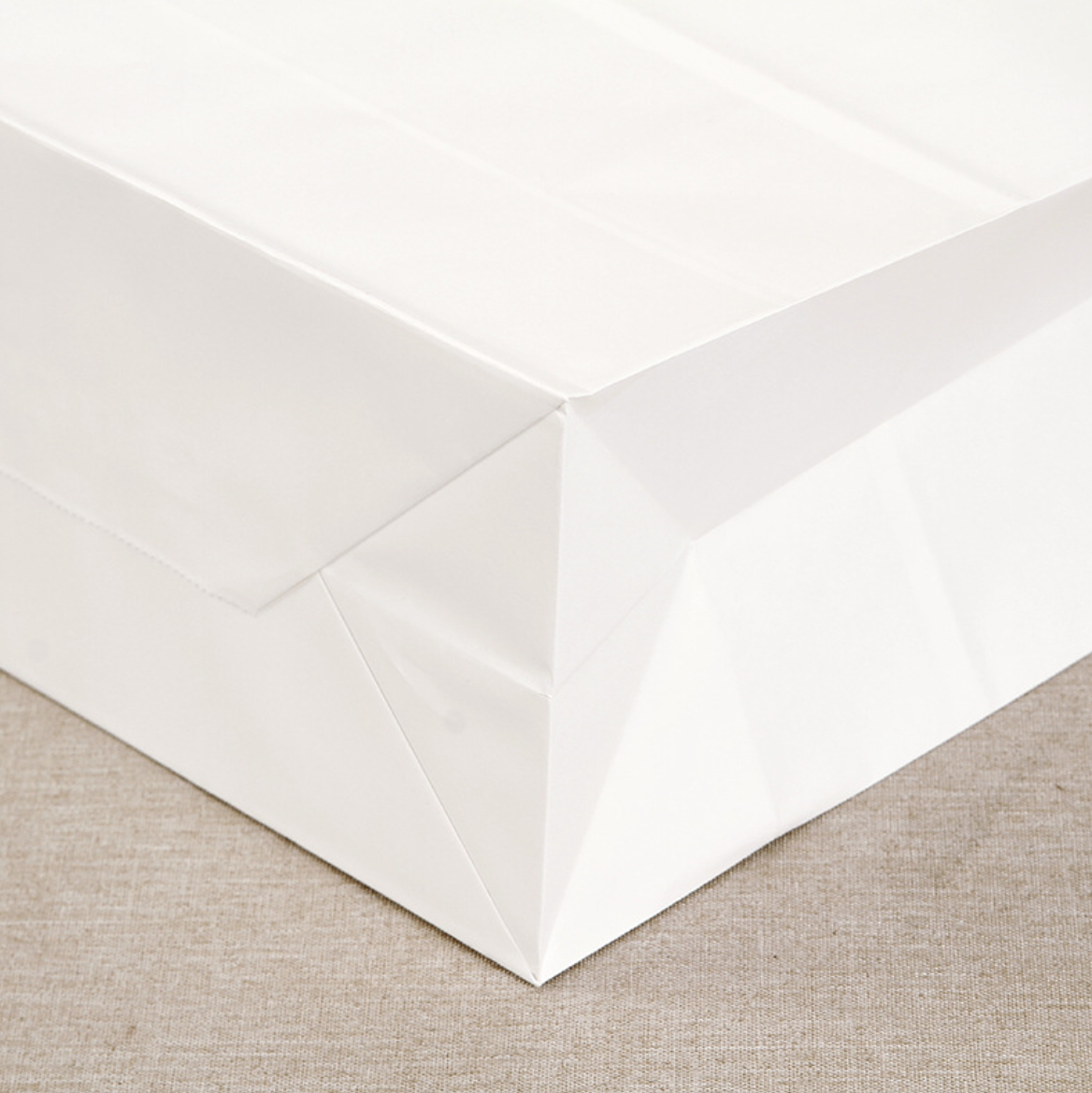 Kraft Paper Shopping Bags with Handles for Retail Bakery Grocery Takeaway Packaging