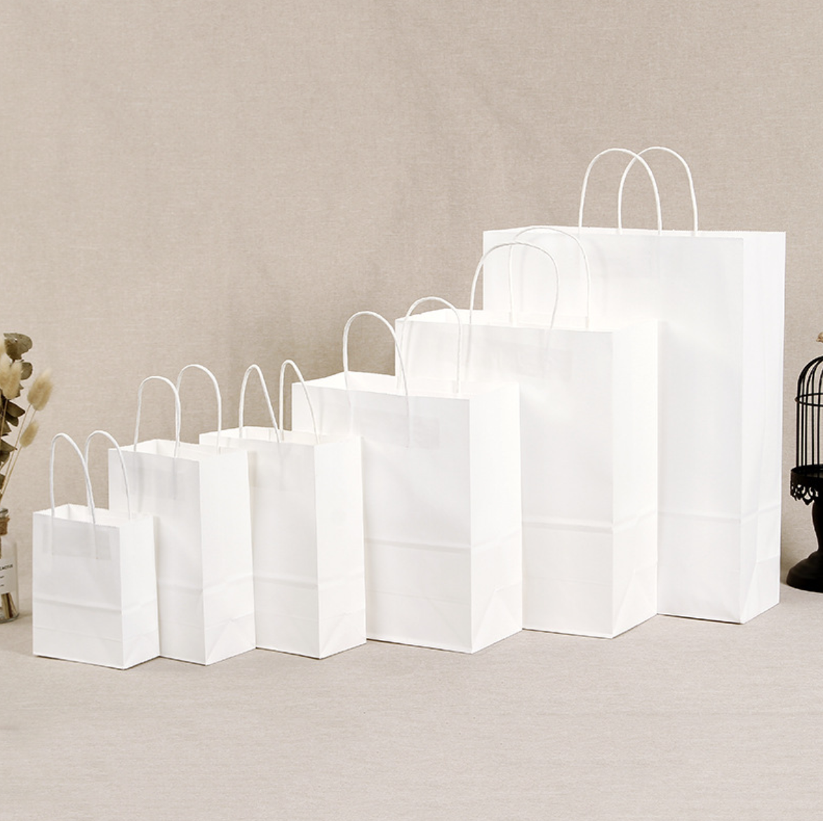 Kraft Paper Shopping Bags with Handles for Retail Bakery Grocery Takeaway Packaging