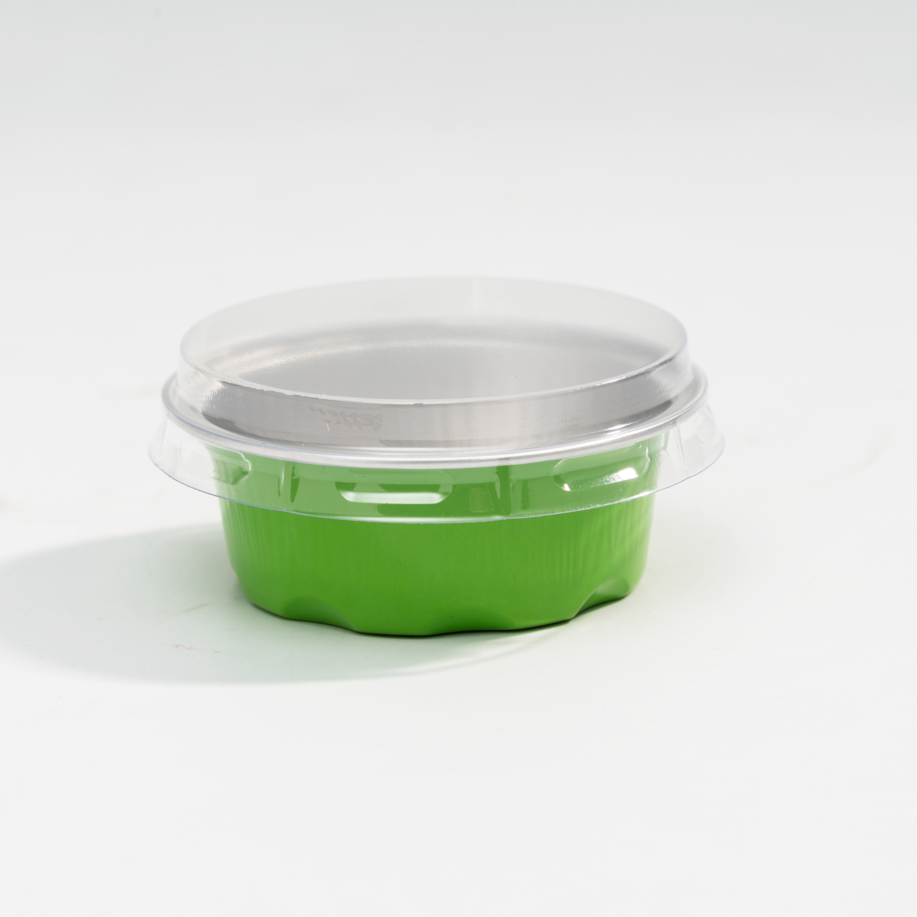 Premium 50ml round aluminum foil container with lid, suitable for high-end desserts and gift box packaging.