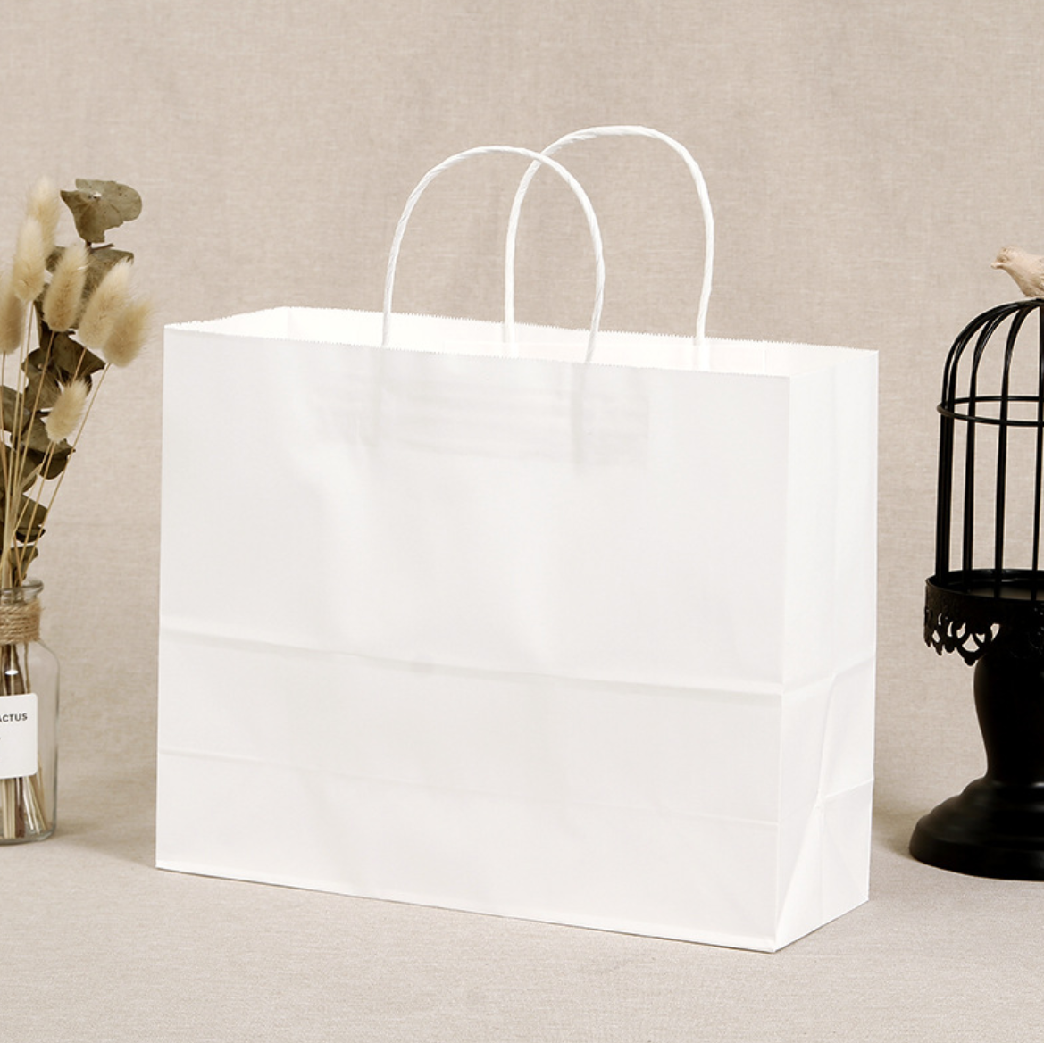 Kraft Paper Shopping Bags with Handles for Retail Bakery Grocery Takeaway Packaging
