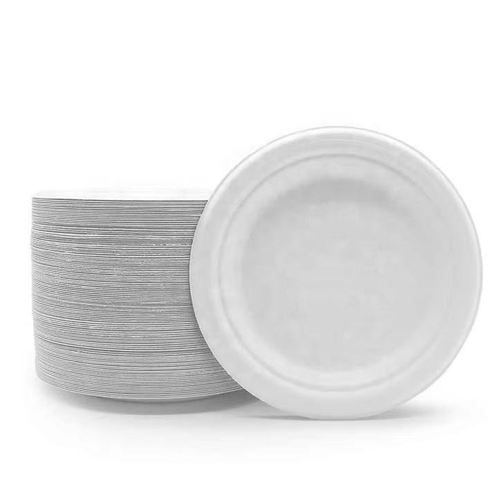 High-quality food-grade eco-friendly white paper plates are suitable for wedding parties.